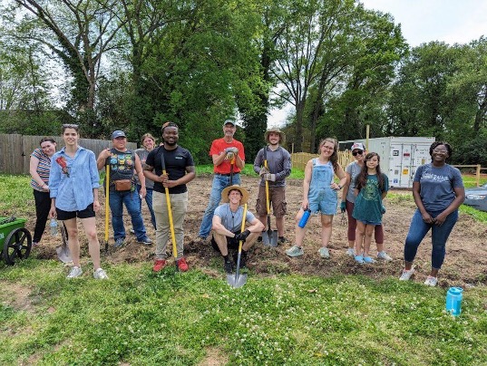 Student participating in summer volunteer opportunity with Activate Good